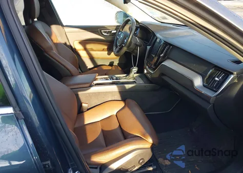 2018 Volvo Xc60 T6 Inscription из США, поврежденный, VIN YV4A22RL7J1041922